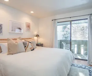 Photo 3 - Andora Villa #123 Newly Remodeled 2 BR / 2bath, Centrally Located, Close to Town Center