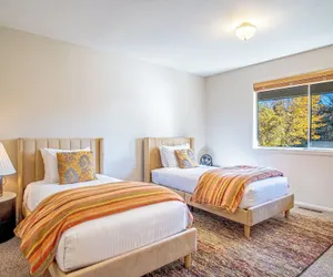 Photo 3 - Bigwood Bliss - 3BD Riverfront Home