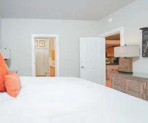 Photo 3 - Snowstar Hideaway - Hot Tub, Gym, Walk to Ski Lift