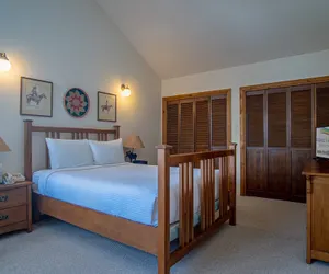 Photo 4 - #104 Private Hot Tub, 2 car Garage, Abundant Parking, Elkhorn Amenities