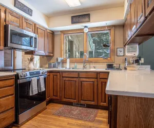 Photo 5 - #104 Private Hot Tub, 2 car Garage, Abundant Parking, Elkhorn Amenities