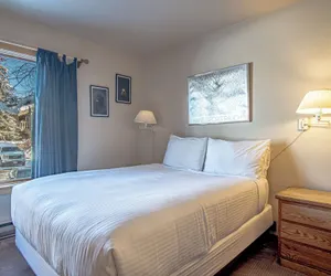 Photo 5 - Sv112 - Walk to Lifts & Town - Hot Tub & Pool