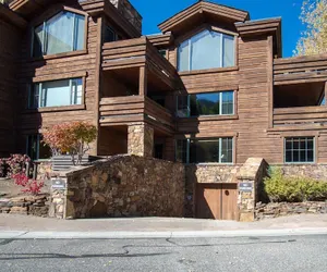 Photo 2 - Lux Baldy Vista at Warm Springs Home + Hot Tub - Walk to SV Ski Lifts