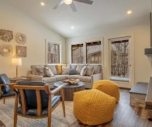 Photo 2 - Warm Springs Retreat - Prime Location Near Downtown & Ski Lifts