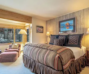 Photo 3 - Andora Alpine Retreat - 2BD in Downtown Ketchum