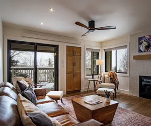 Photo 2 - Classy, Contemporary, Cozy, Sun Valley con With Community & Resort Amenities