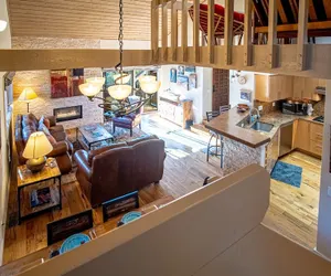 Photo 2 - 2BD Fairway Nine Golf Condo + Free Resort Amenities