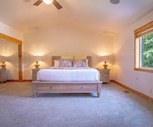 Photo 4 - Cranbrook Cottage - Family Home + Hot Tub + Pool Table