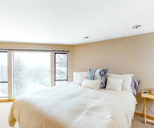 Photo 3 - Corrock Style - Luxury Hot Tub Home Near Ski Lifts & Downtown Ketchum!