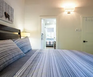 Photo 5 - Downtown Ketchum Condo - Walk to Ski Lifts!