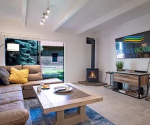 Photo 2 - Downtown Ketchum Condo - Walk to Ski Lifts!