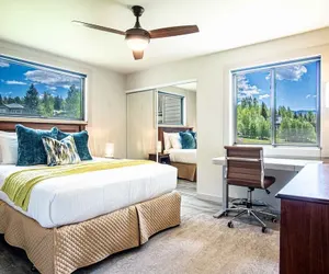 Photo 3 - Modern Golf View Condo + Resort Amenities