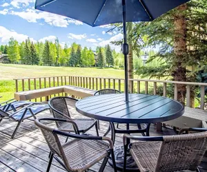 Photo 2 - Modern Golf View Condo + Resort Amenities