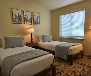 Photo 3 - 2BD Sweetwater Condo - Community Park, Pool + Hot Tub