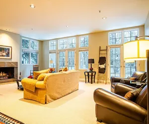 Photo 2 - Trail Creek Treasure - Luxury 3BD nr SV Ski Lifts