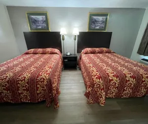 Photo 2 - royal inn motel