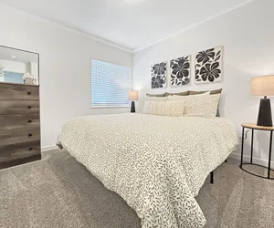 Photo 2 - The Maverick Haus 3 Bedroom Townhouse