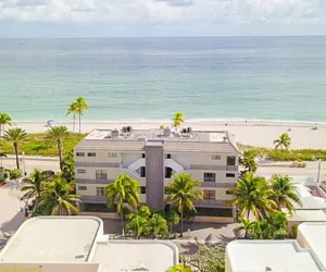 Photo 5 - Exclusive Studio Steps to the Beach With Pool