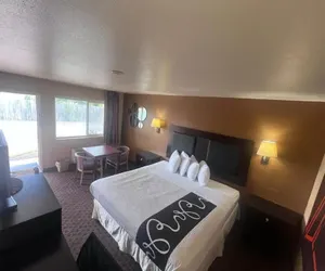 Photo 5 - Antler's Inn Motel