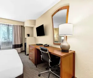 Photo 5 - Aurora Inn