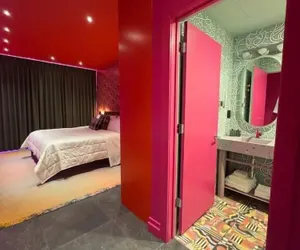 Photo 5 - Hotel Hilo 204