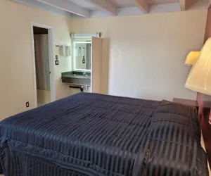Photo 2 - Espana Motel