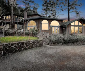 Photo 2 - Adventure Alexander Valley Lodge With Pool & Hot Tub 6 Bedroom Villa