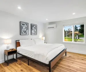 Photo 4 - Sunny 3BR Retreat Near Everet Waterfront