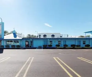 Photo 2 - Leeward Motel By Capital O North Miami Beachside