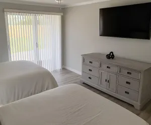 Photo 5 - Spacious Family Retreat Port Charlotte