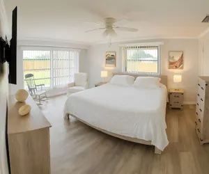 Photo 2 - Spacious Family Retreat Port Charlotte