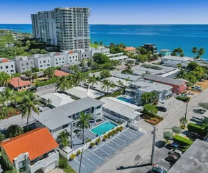 Photo 2 - Desoto 2 Bedrooms Second Floor