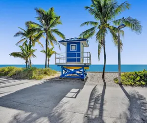 Photo 3 - Desoto 2 Bedrooms First Floor