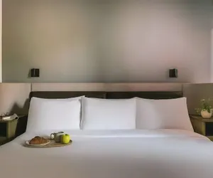 Photo 4 - Lark Hotels 907 Main