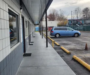 Photo 3 - Oyo Eagle Inn Motel