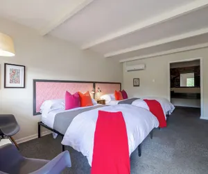 Photo 2 - The Billy Motel