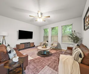 Photo 4 - Luxurious 4 Bed Duplex Getaway