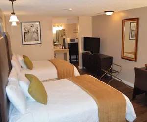 Photo 3 - Home Away Inn LLC Laramie