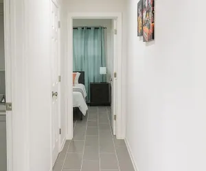 Photo 3 - LGA AIRPORT