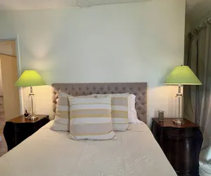 Photo 3 - The Coconut Grove Hideaway