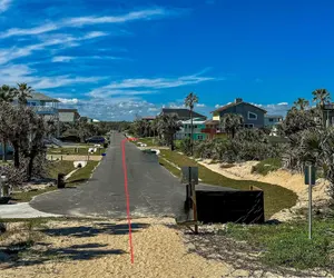 Photo 4 - Beachfront 5BR Home With Ocean Views