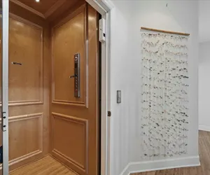 Photo 5 - Beachfront 5BR Home With Ocean Views