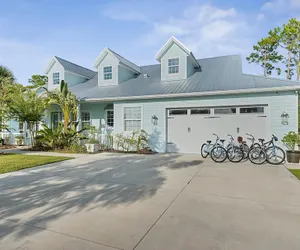 Photo 2 - 5BR Retreat Pool Opt Heated Spa Bikes Views