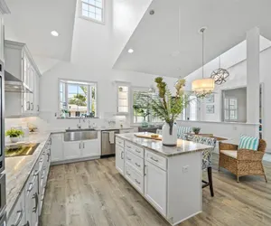 Photo 3 - 5BR Retreat Pool Opt Heated Spa Bikes Views