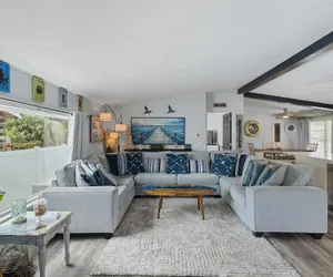 Photo 5 - 4BR Coastal Pool Cottage Golf Cart Kayaks