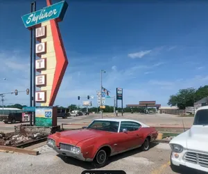 Photo 4 - Skyliner Motel