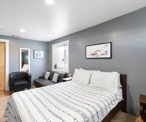 Photo 4 - Cute & Cozy Renovated APT in the Heart of Phoenix