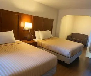 Photo 4 - Valley Inn