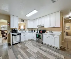 Photo 4 - 2737 Bel Aire Circle