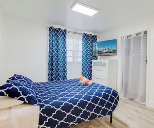 Photo 5 - Collins 2 Bedroom with Free Parking by Deco 305